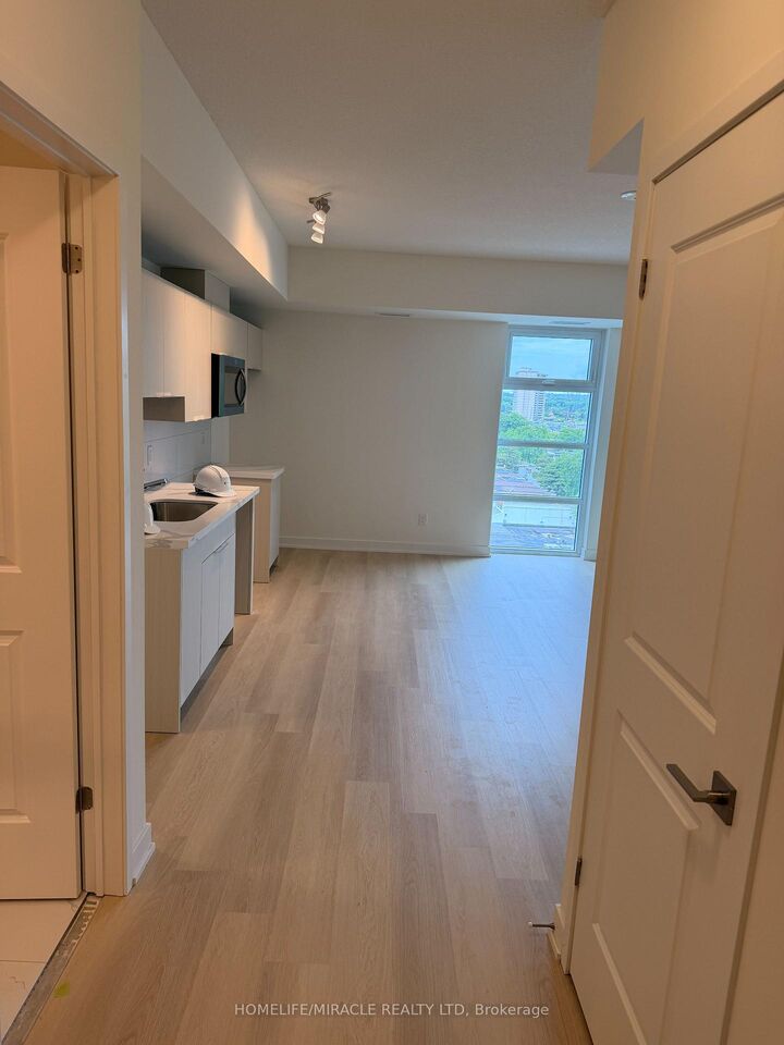 Property Photo:  2825 Jane Street 903  ON M3N 0A8 