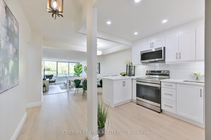 Property Photo: 4101 Sheppard Avenue E 207 ON M1S 3H3