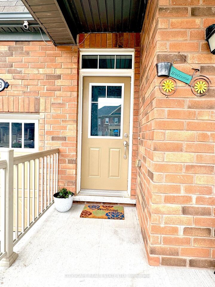 Property Photo: 538 Edenbrook Hill Drive ON L7A 4T7