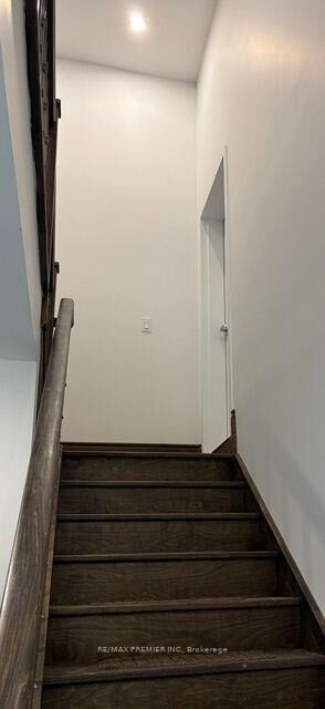 Property Photo:  109 Patricia Drive  ON L9Y 0P1 