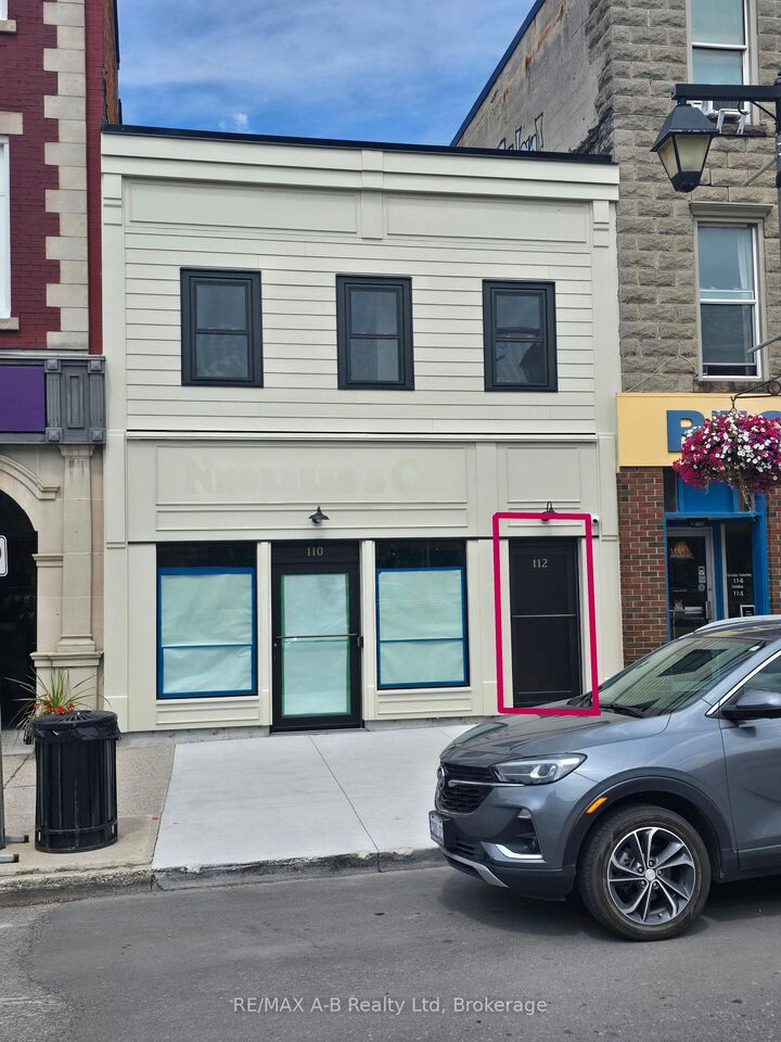 Property Photo:  112 Ontario Street 2  ON N5A 7Y4 