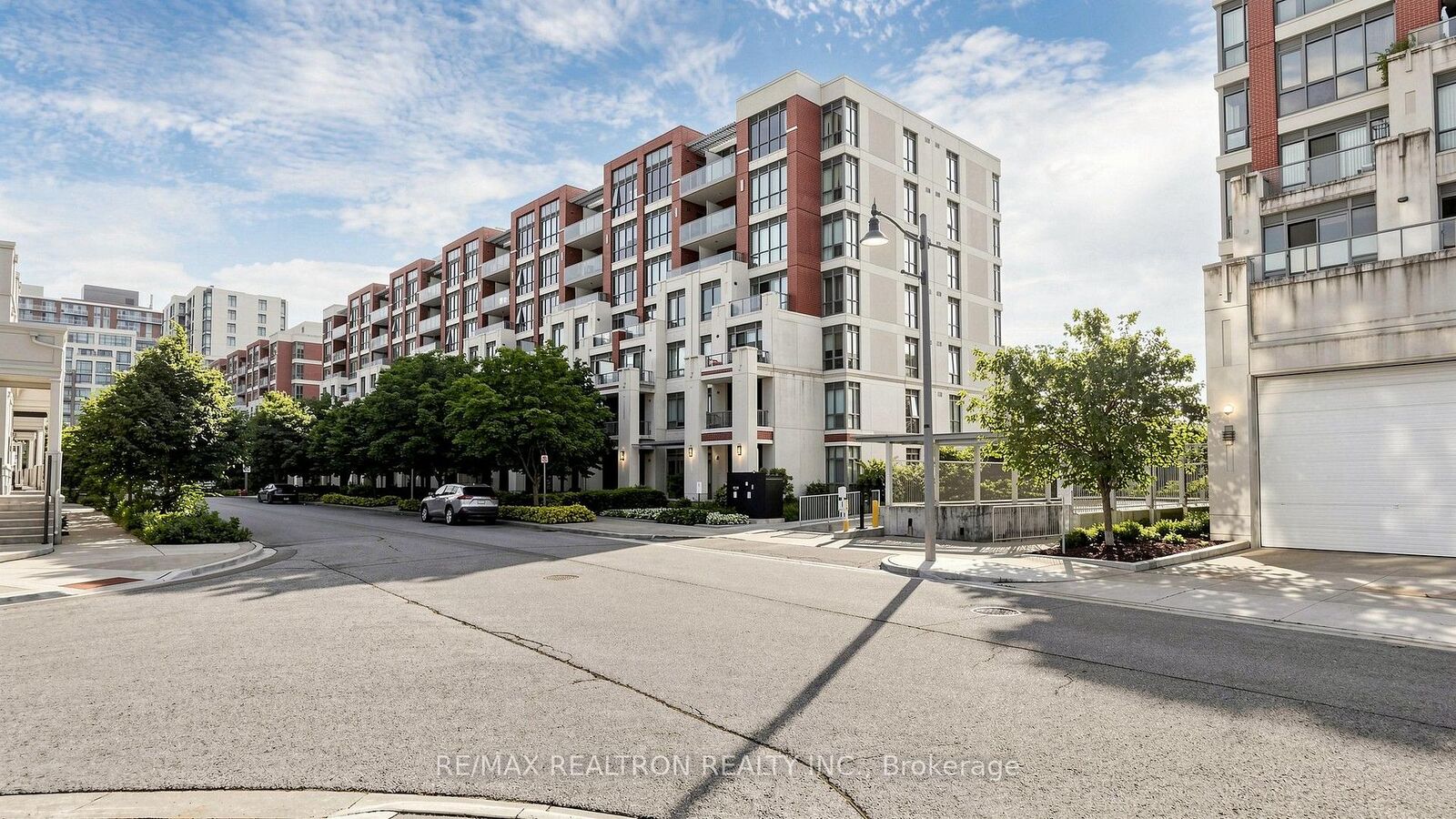 Property Photo:  39 Upper Duke Crescent 116C  ON L6G 0B8 