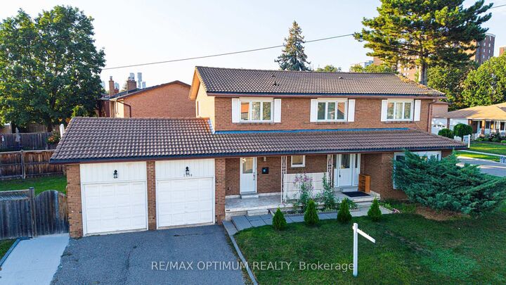 Property Photo: 2498 Privet Crescent ON L5B 2S4