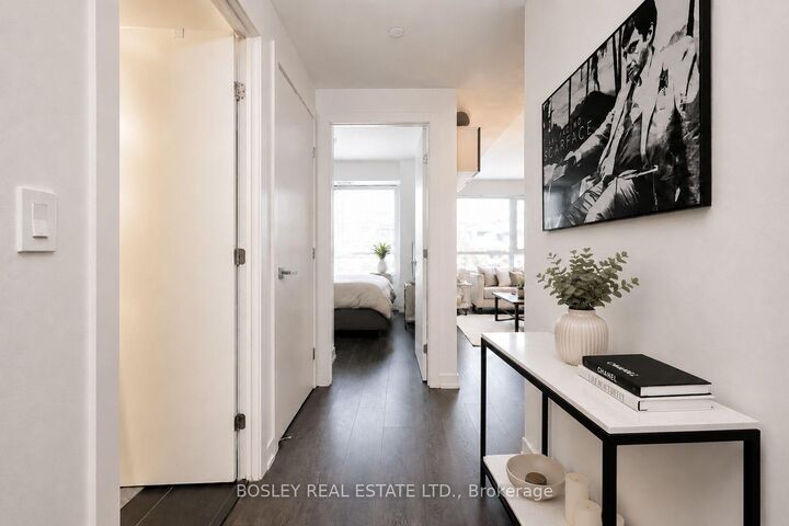 Property Photo: 223 St Clair Avenue 209 ON M4V 0A5