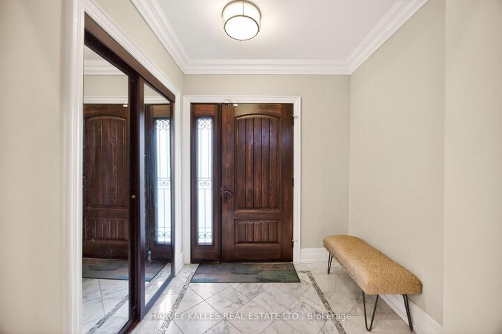 Property Photo:  17 Lockheed Boulevard  ON M9P 2H5 