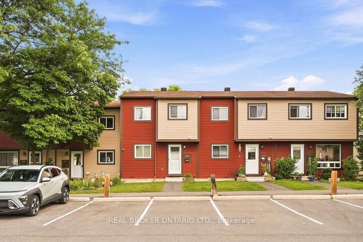 Property Photo:  119 Teal Crescent 86  ON K1E 2C1 
