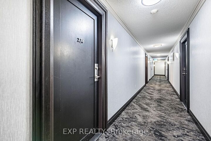 Property Photo:  35 Viking Lane  ON M9B 0A2 
