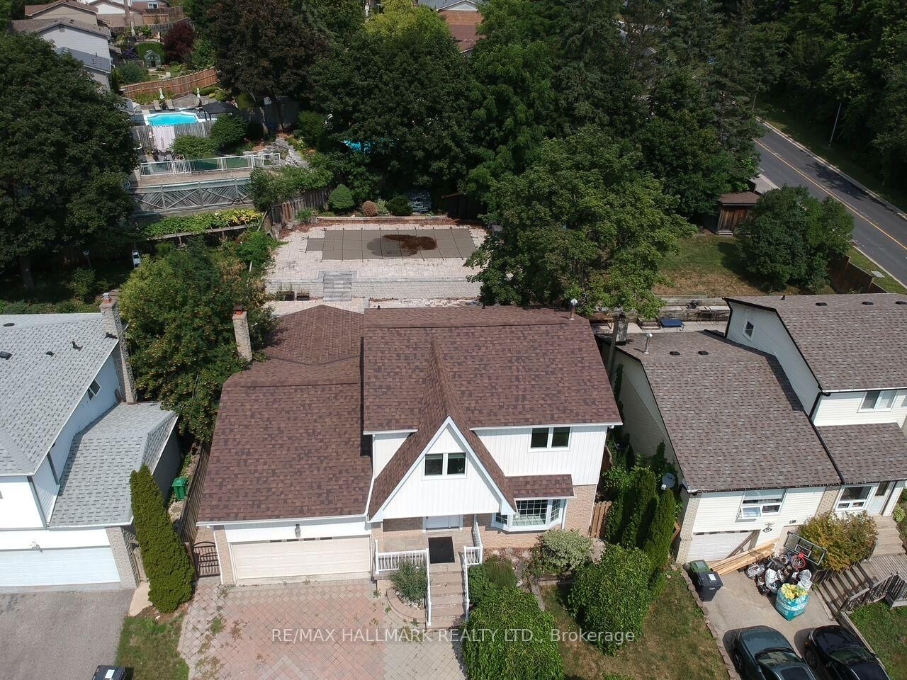 Property Photo: 67 Sherin Court ON L7E 3T6