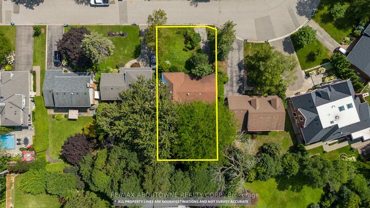 144 Ulster Drive — photo 1