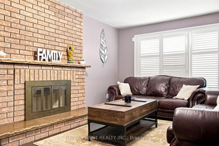 Property Photo: 414 Belview Avenue ON L4L 7T5