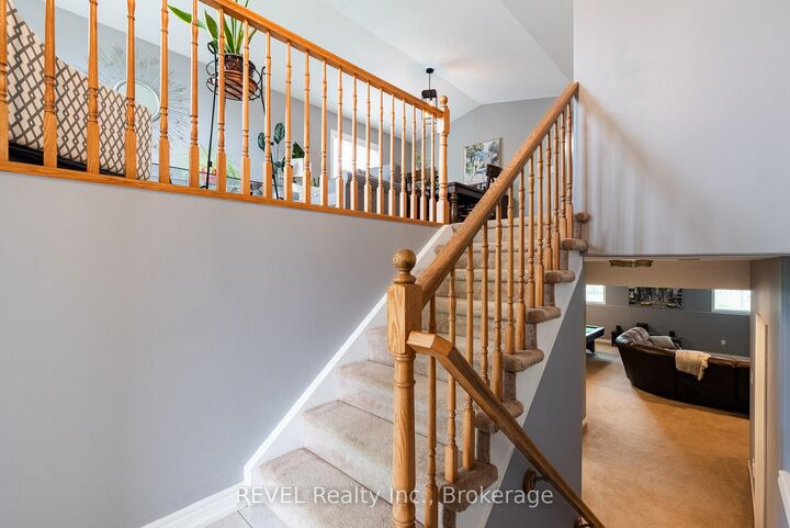 Property Photo:  8368 Racey Avenue  ON L2H 3M7 