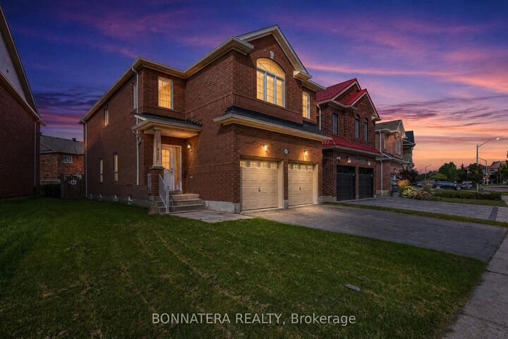 Property Photo: 4297 Guildwood Way ON L5R 0A7