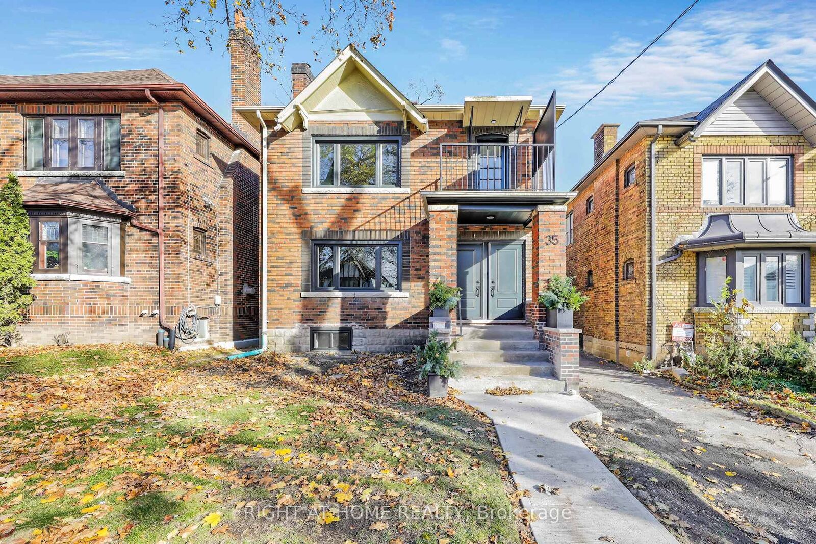 Property Photo:  35 Braemar Avenue Lower  ON M5P 2L1 