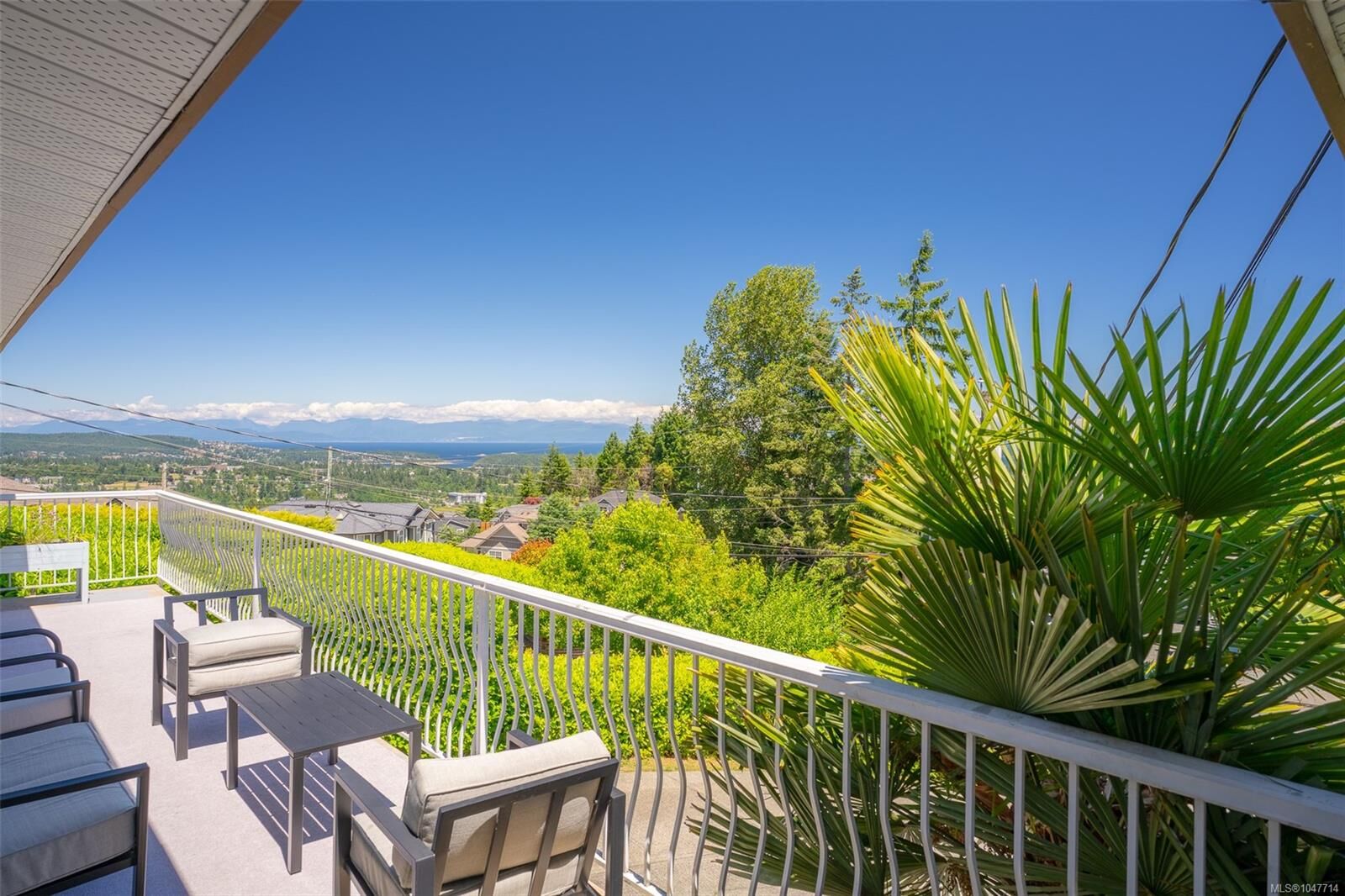 Property Photo: 375 Cariboo Dr BC V9R 6A4