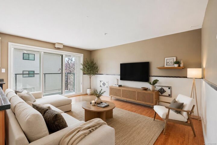 Property Photo:  2940 Harriet Rd #304  BC V8N 1A1 