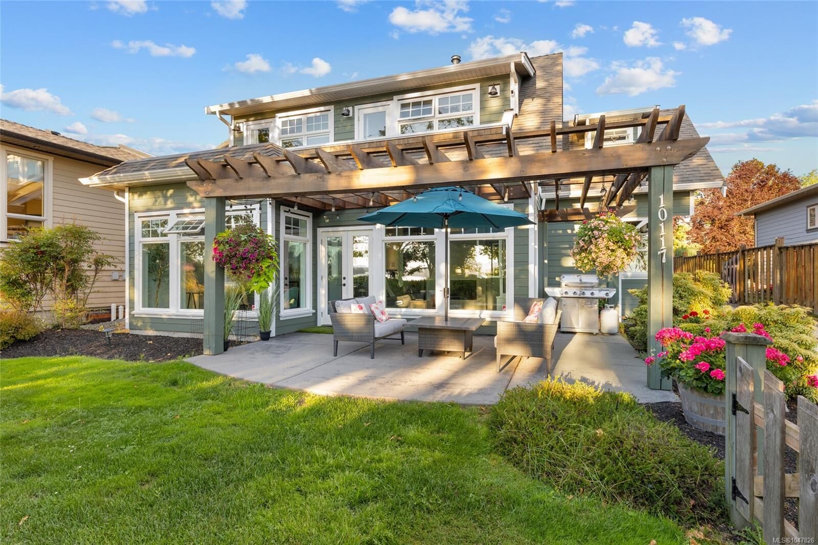 Property Photo: 10117 West Saanich Rd BC V8L 5T6