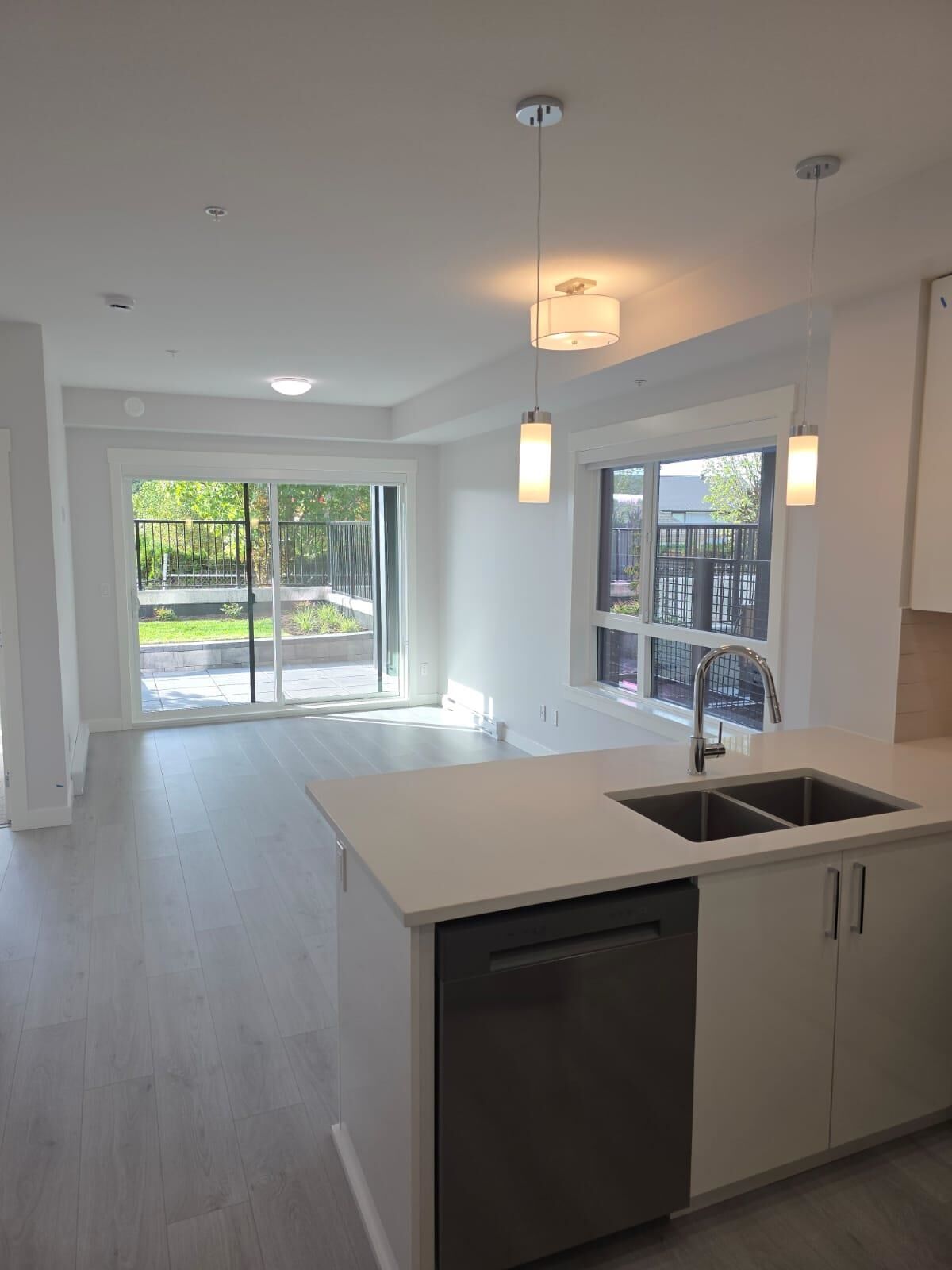 Property Photo:  33886 Pine Street 123  BC V2S 0N9 