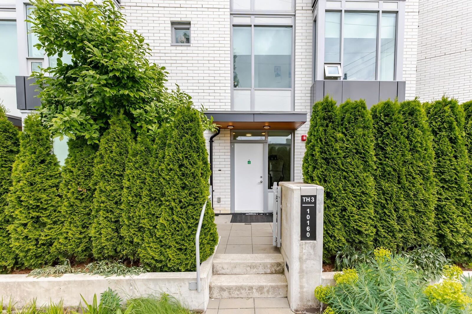 Property Photo:  10160 133 Street 3  BC V3T 0S4 