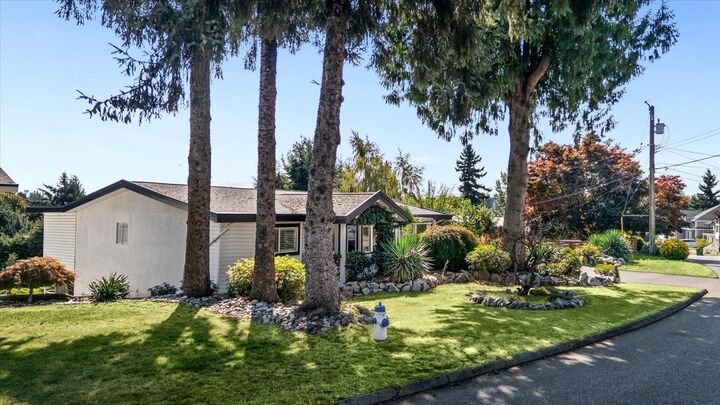 Property Photo: 2034 Majestic Crescent BC V2T 3G1