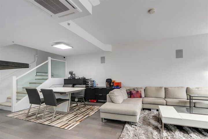 Property Photo:  1405 W 7th Avenue  BC V6H 4H4 