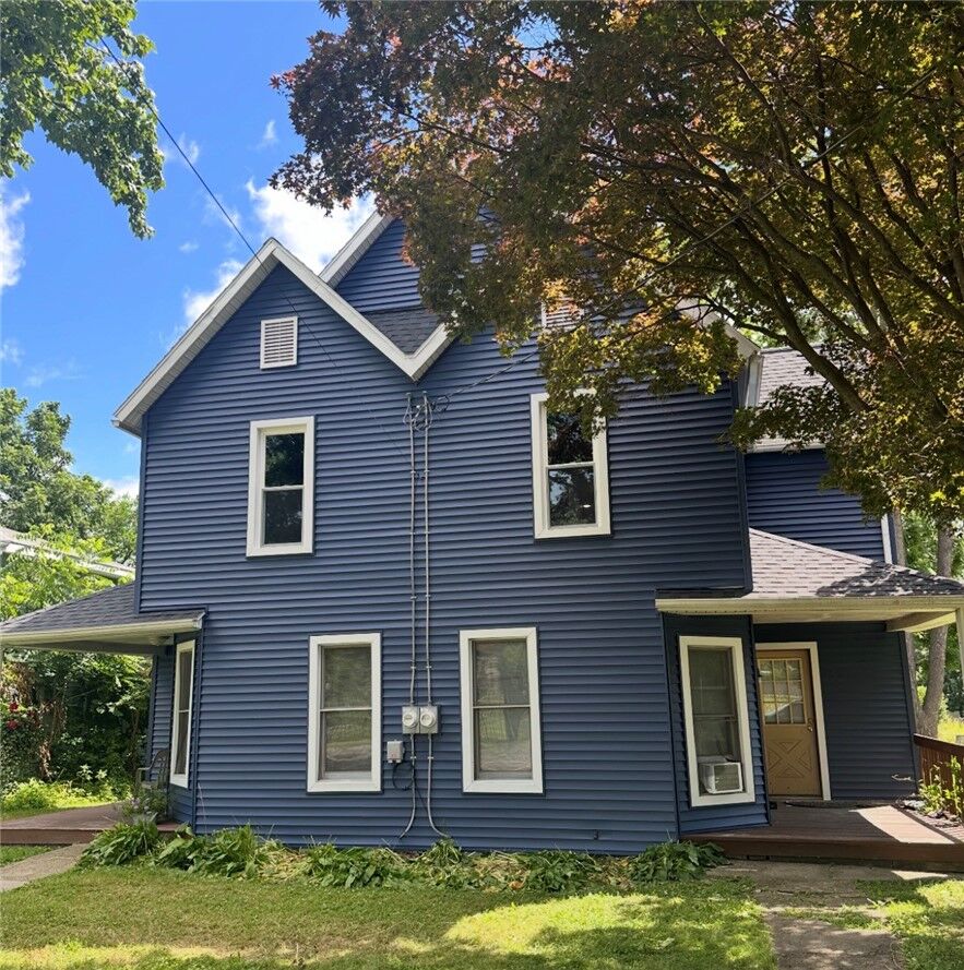 Property Photo:  1116 Walnut Street  NY 14905 