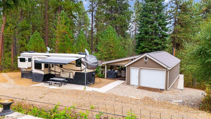 Property Photo:  9 Shadow Lane  ID 83622 