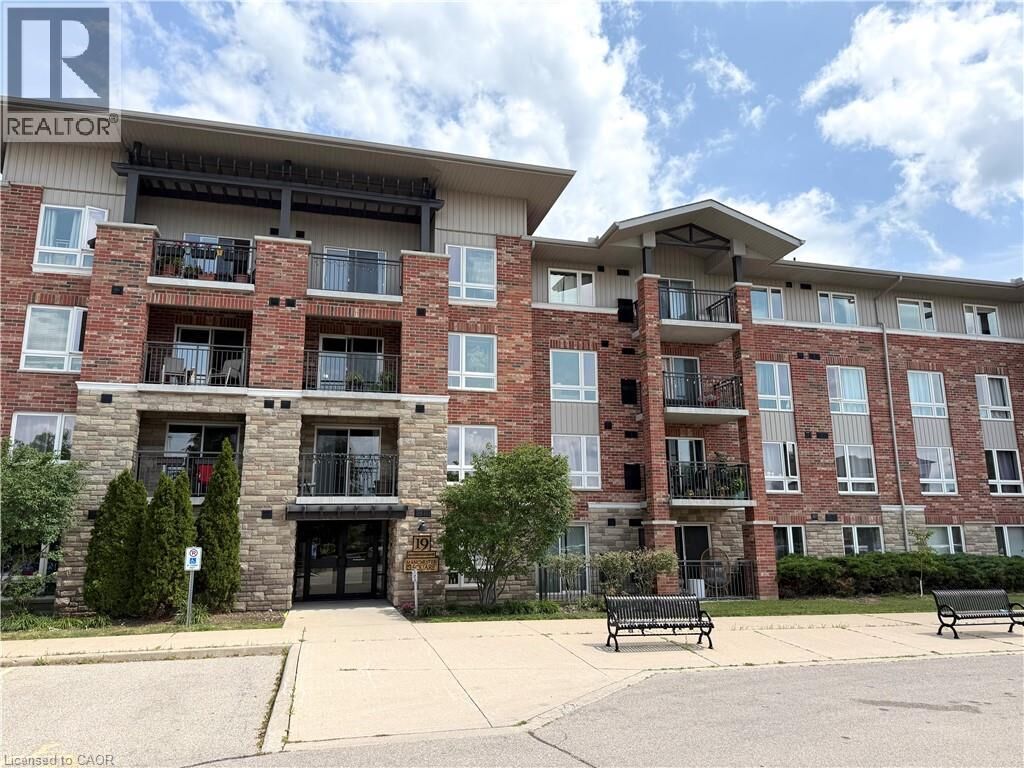 Property Photo:  19 Waterford Drive 401  ON N1L 0G8 