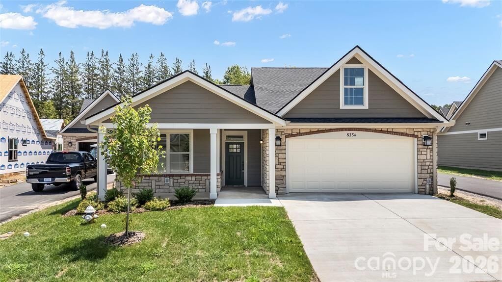 Property Photo:  827D Wynnshire Drive 62  NC 28601 