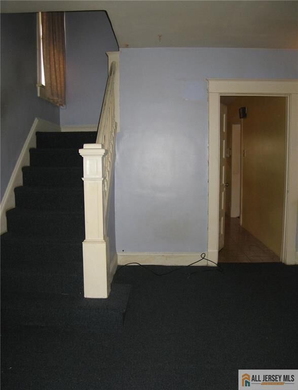 Property Photo:  9 Elmwood Place  NJ 08902 