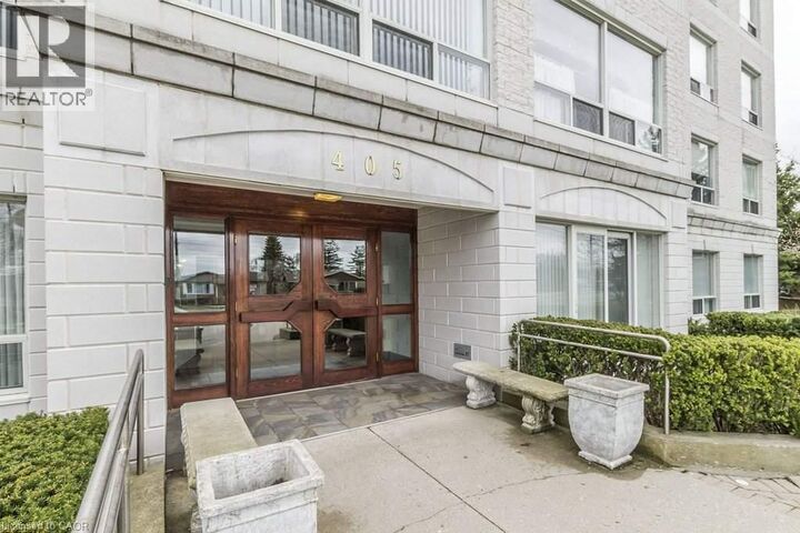 Property Photo:  405 Erb Street West 102  ON N2L 1W7 