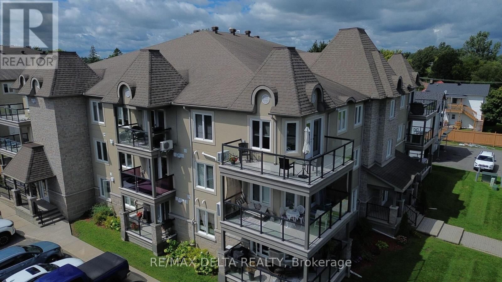 Property Photo: 775 Brebeuf Street 301 ON K0A 1M0