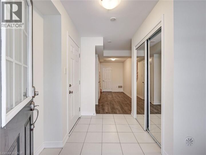 Property Photo:  20 Stratus Street  ON N2R 0K5 