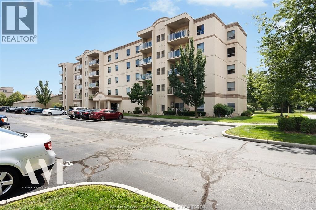 Property Photo:  325 Village Grove 306  ON N8N 0B1 