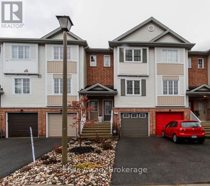 Property Photo:  25 Manhattan Crescent 1  ON K2C 4B4 