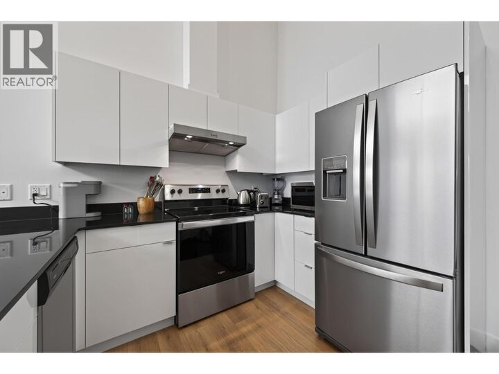 Property Photo:  444 St Paul Street 621  BC V2C 2J6 