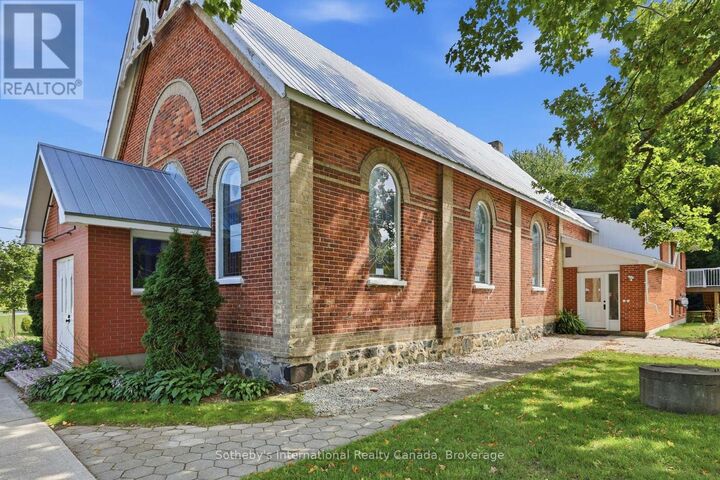 Property Photo: 22 Melville Street C ON L0M 1P0