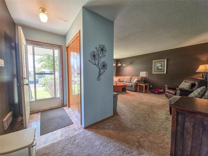 Property Photo:  651 Rideau Street  MB R7A 5N8 