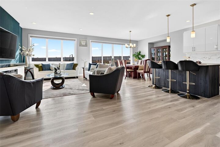 Property Photo: 25 Penwarden Cove MB R3Y 2C5