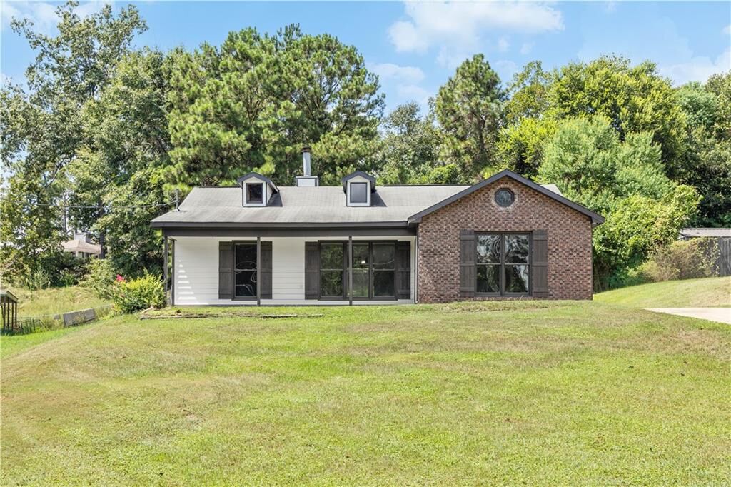 Property Photo:  108 Lee Road 810  AL 36870 