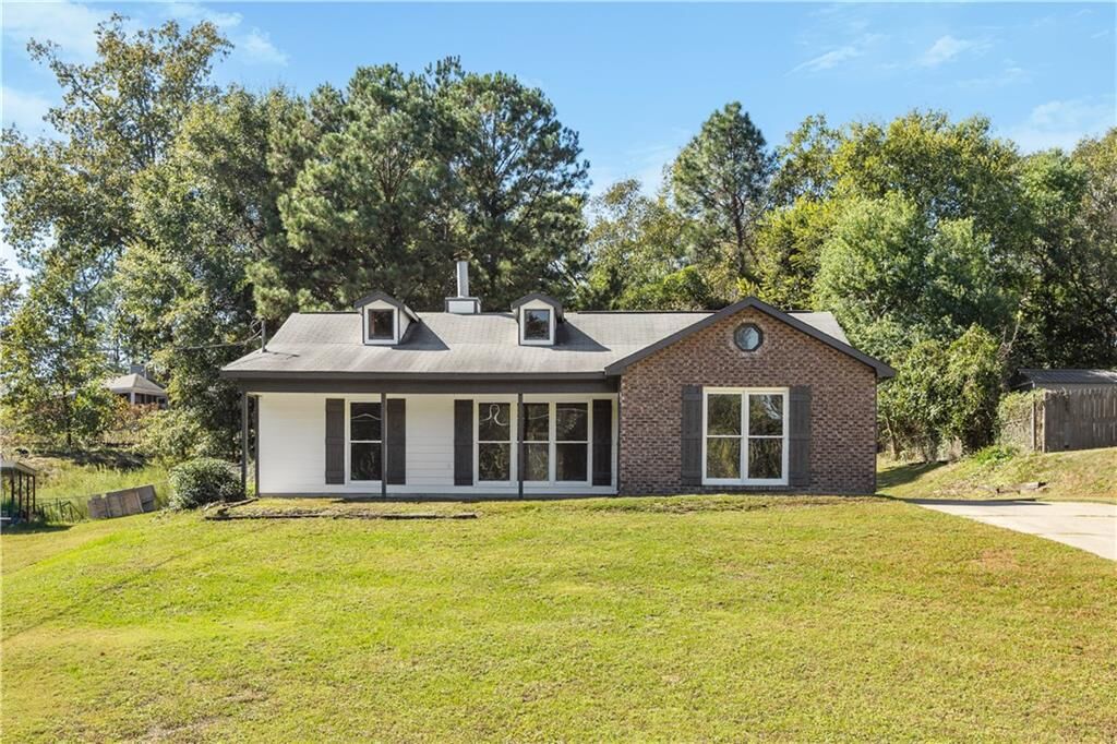 Property Photo:  108 Lee Road 810  AL 36870 