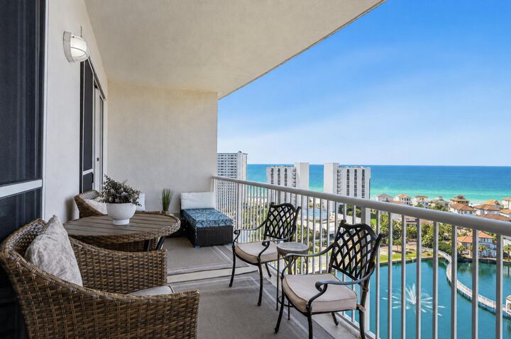 Property Photo: 970 US-98 1602 FL 32541