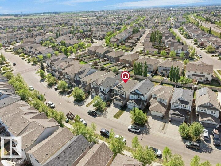 Property Photo: 3101 Arthurs Crescent SW AB T6W 2H7