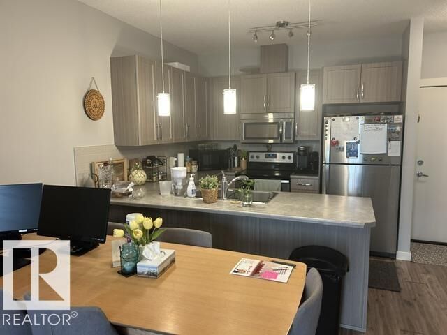 Photo de la propriété:  812 Welsh Drive SW 208  AB T6X 1Y7 