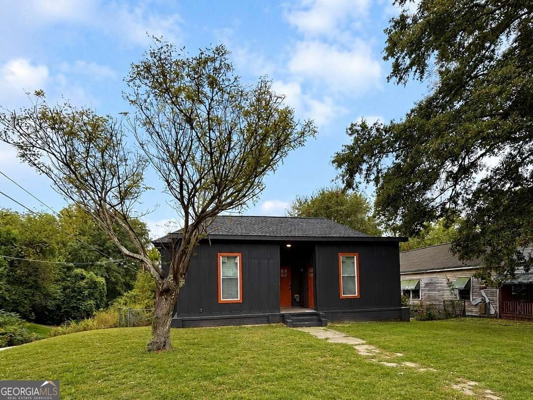 Property Photo:  808 Center Street  GA 31217 