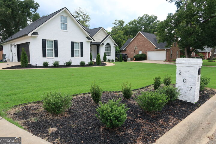 Property Photo: 207 Brookewater Lane GA 31069