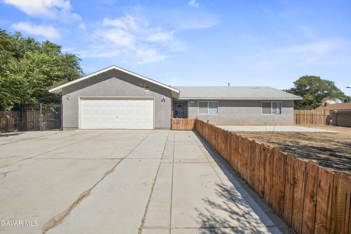 Property Photo:  40904 E 168th Street  CA 93535 
