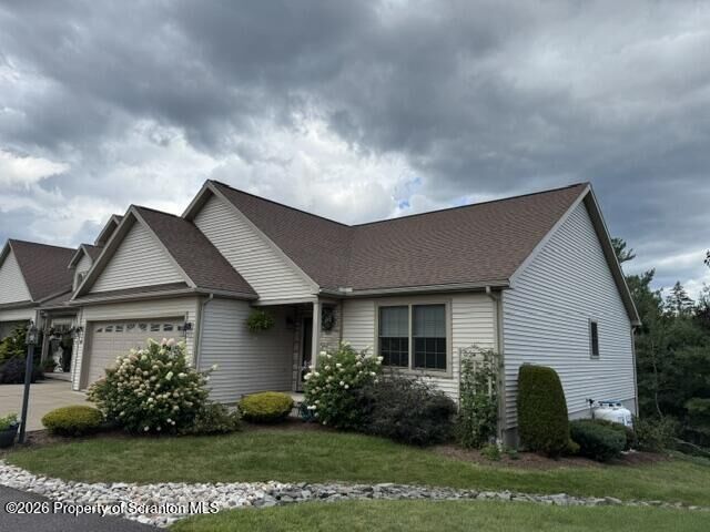 Property Photo:  90 Grandview Drive  PA 18657 