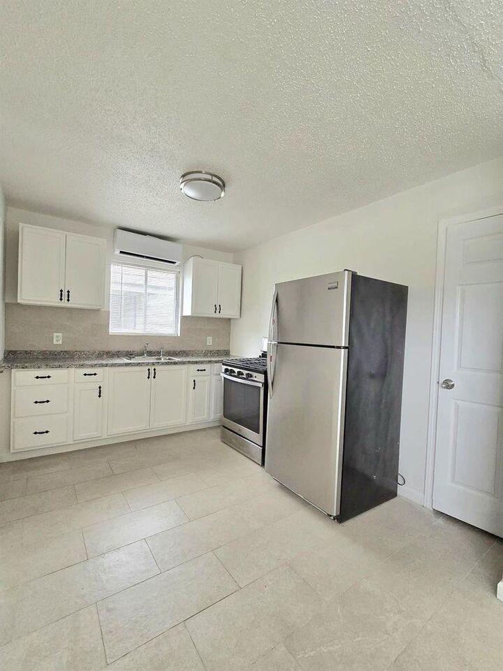 Property Photo: 3833 Mount Pleasant St TX 77021