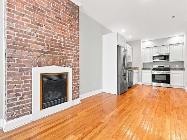 Property Photo:  95 Webster Ave 2F  NJ 07307 