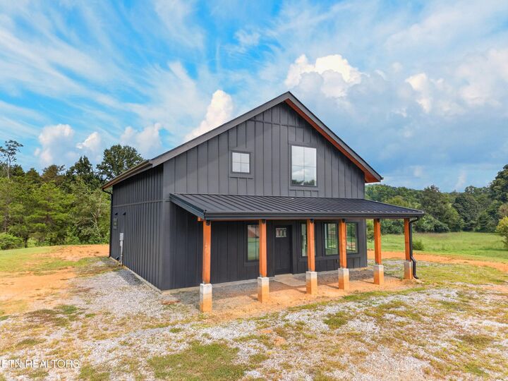 Property Photo: 1755 Sunnydale Rd TN 37743